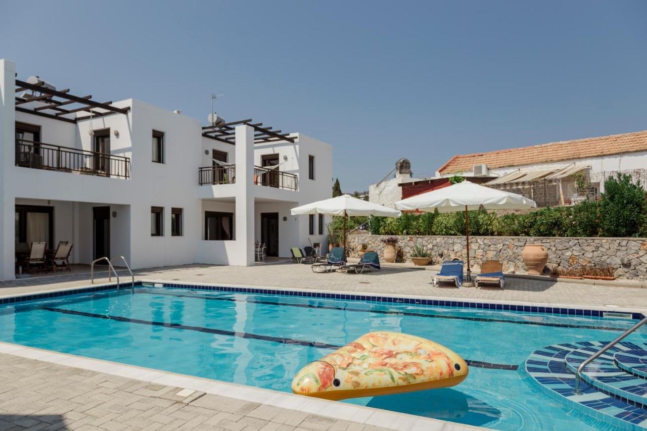 The Corner House At Gennadi Court Villa Luaran gambar