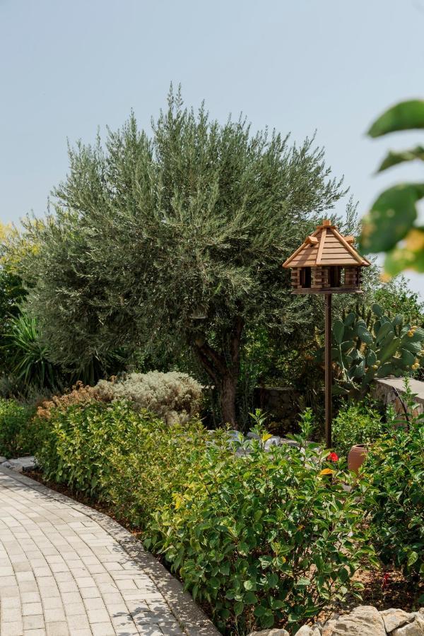The Corner House At Gennadi Court Villa Luaran gambar