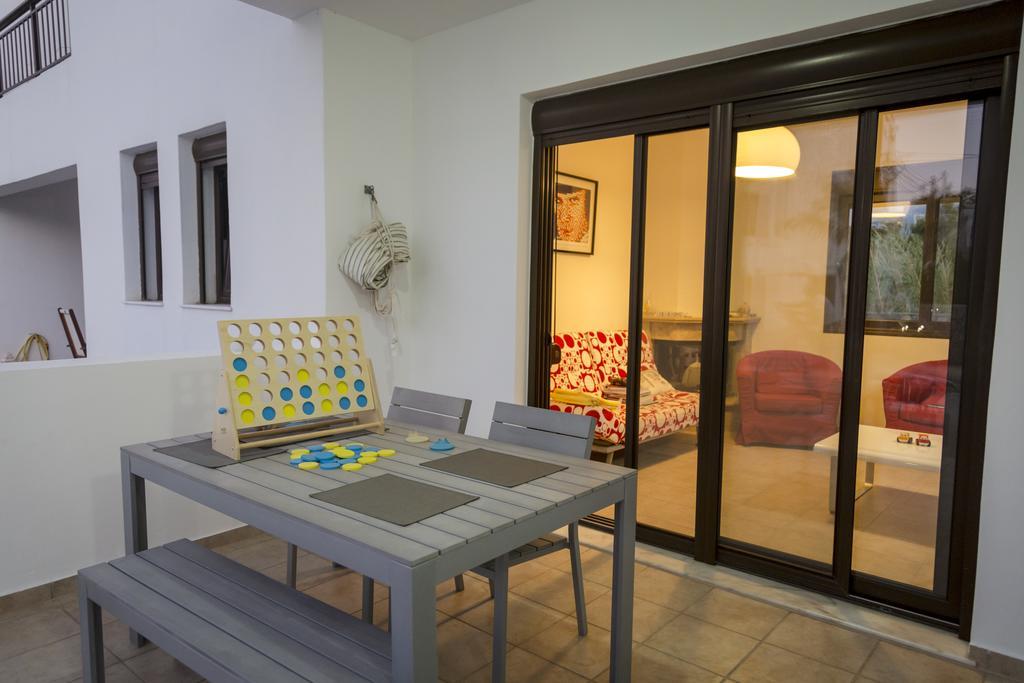 The Corner House At Gennadi Court Villa Luaran gambar